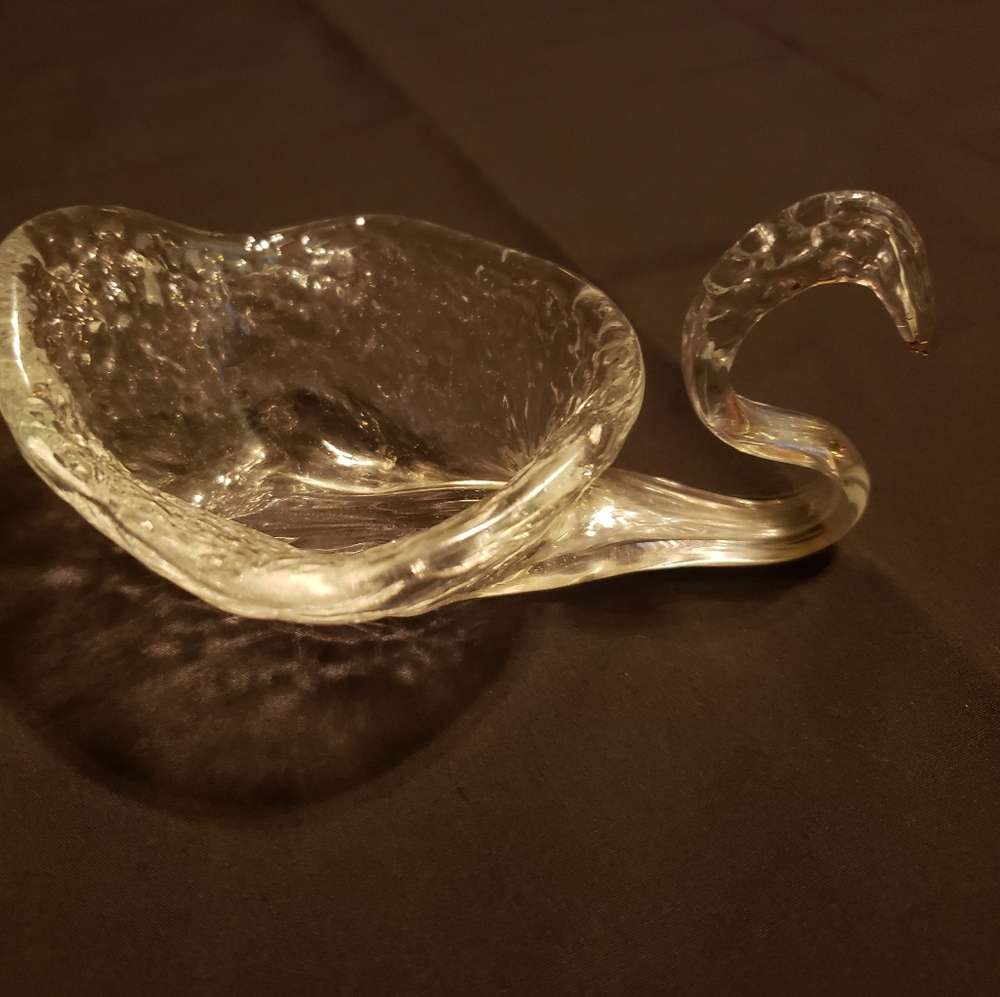 Depressed murano style swan